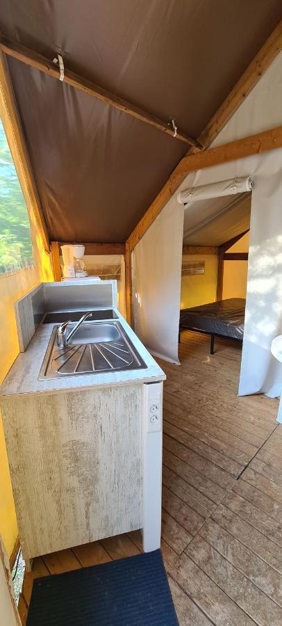 Camping Domaine Papillon Reyrevignes  Exterior foto