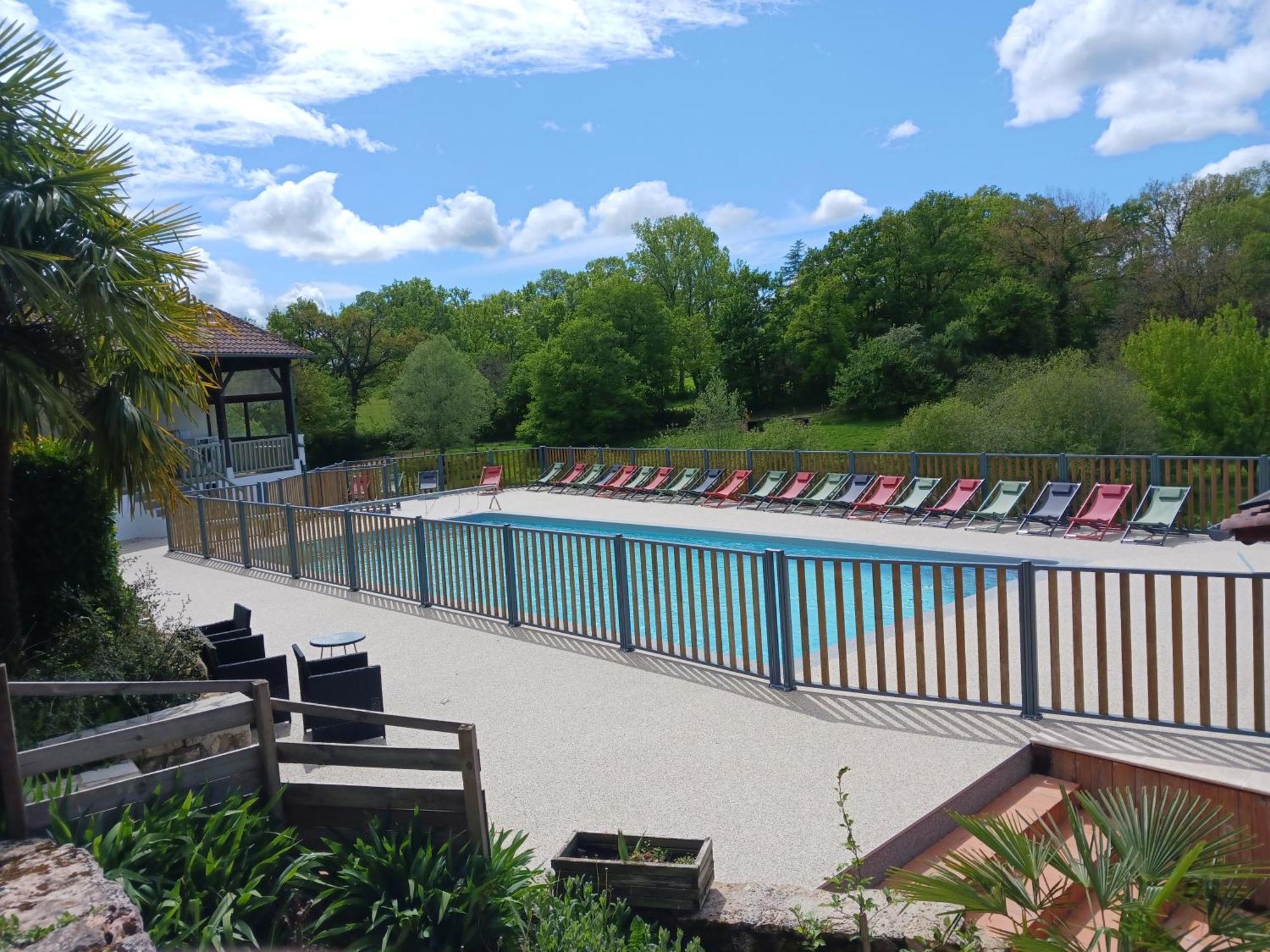 Camping Domaine Papillon Reyrevignes  Exterior foto